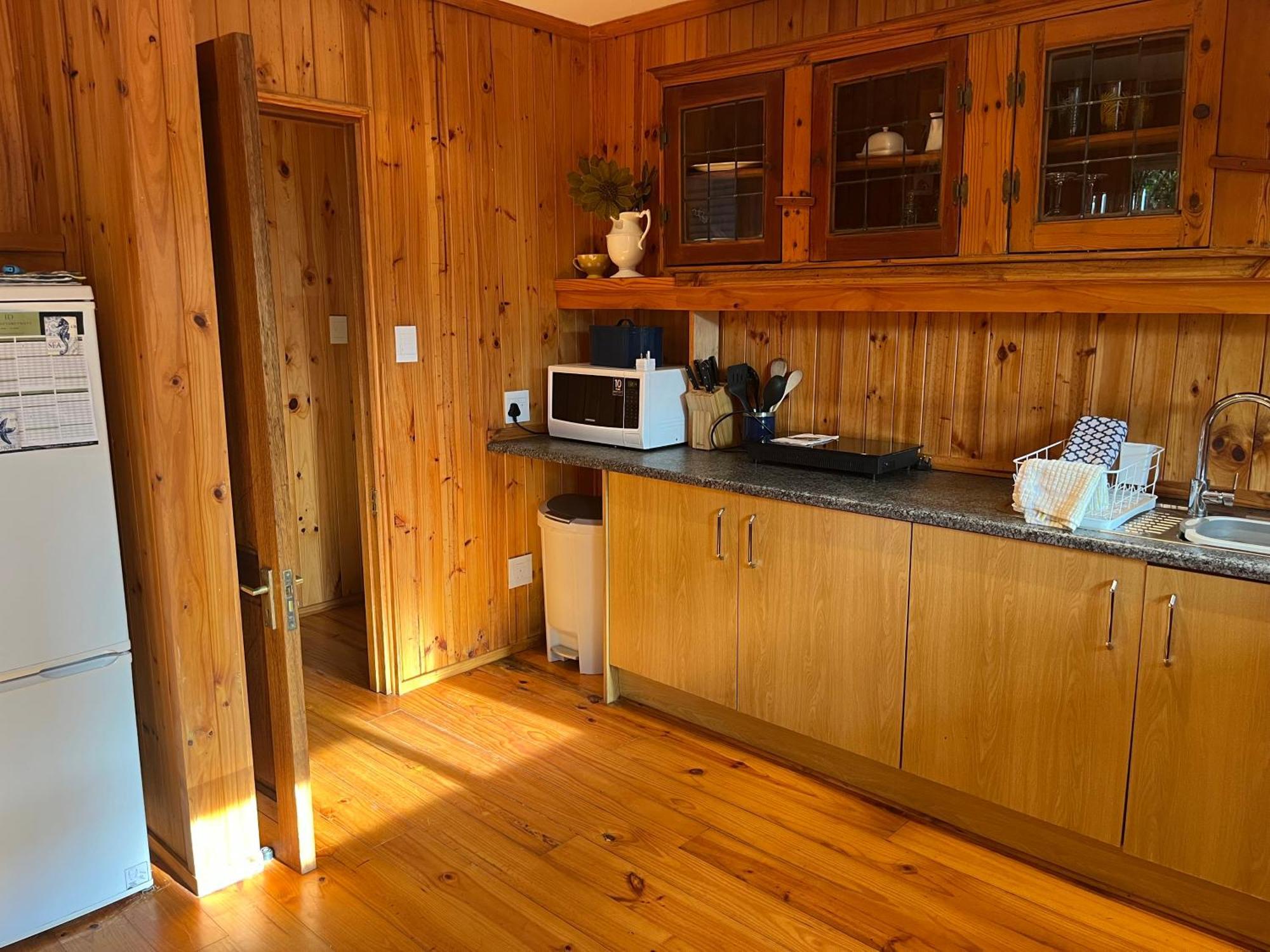 Peaceful Guest Suite With Balcony Views And Garden Setting Brenton-on-Sea Esterno foto